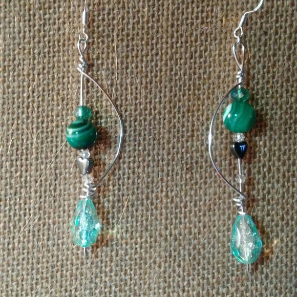 earrings - Picture 5 of 8